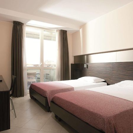 Hotel Rosso Frizzante Sorbara Esterno foto