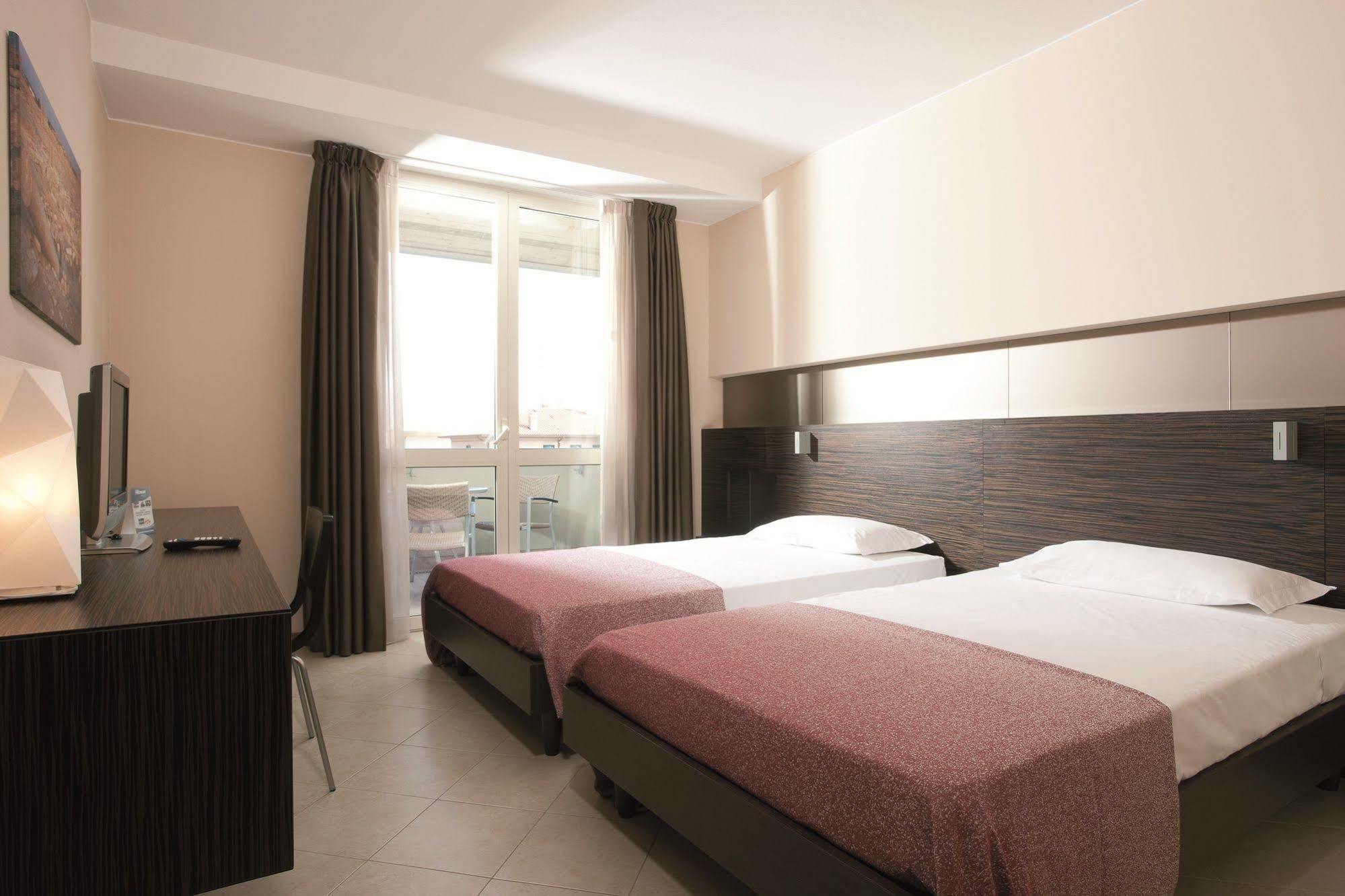 Hotel Rosso Frizzante Sorbara Esterno foto